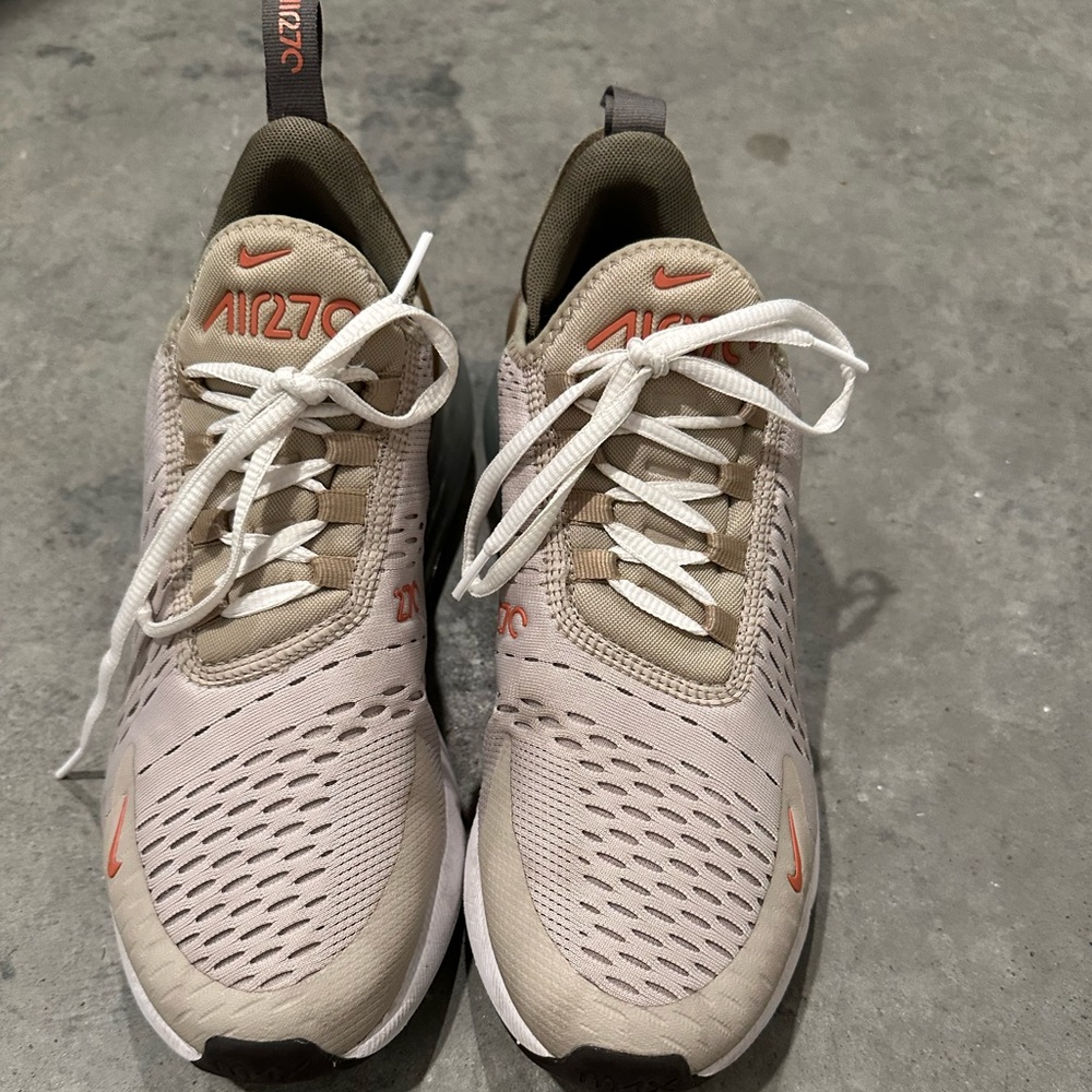 Men’s air max gently used size 7.5